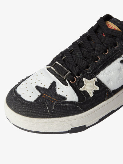 Vintage Star Canvas Skateboard Sneakers with Red Zipper Detail
